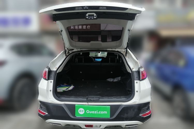 Used Venucia T90 2018 2.0L CVT Smart Connect Luxury Edition China V Standard Trunk