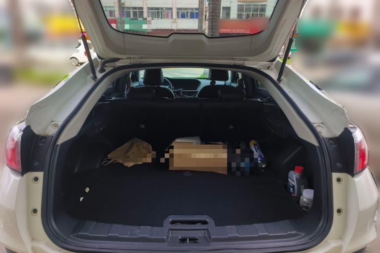 Used Venucia T90 2018 2.0L CVT Smart Connect Luxury Edition China V Standard Trunk