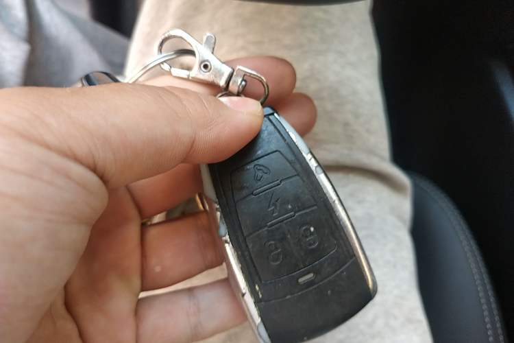Used Venucia T90 2018 2.0L CVT Smart Connect Prestige Version China VI Standard Vehicle Key