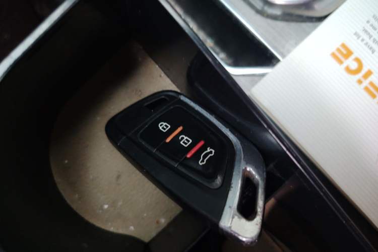Used Venucia T90 2018 2.0L CVT Smart Connect Luxury Edition China V Standard Vehicle Key