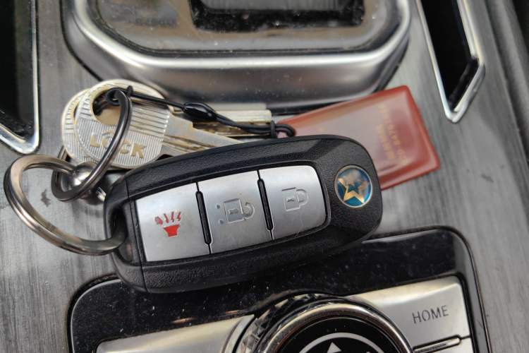Used Venucia T90 2018 2.0L CVT Smart Connect Leading Edition China V Standard Vehicle Key