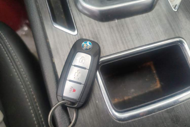 Used Venucia T90 2018 2.0L CVT Smart Connect Luxury Edition China V Standard Vehicle Key