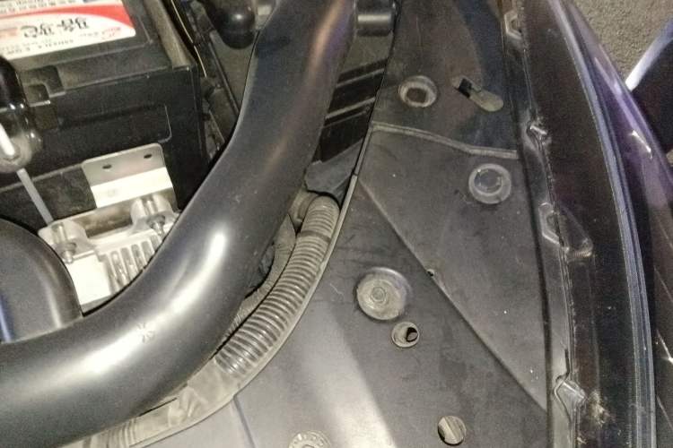 Used Venucia T90 2020 2.0L CVT Smart Connect & Smooth Drive Edition Engine Bay Left