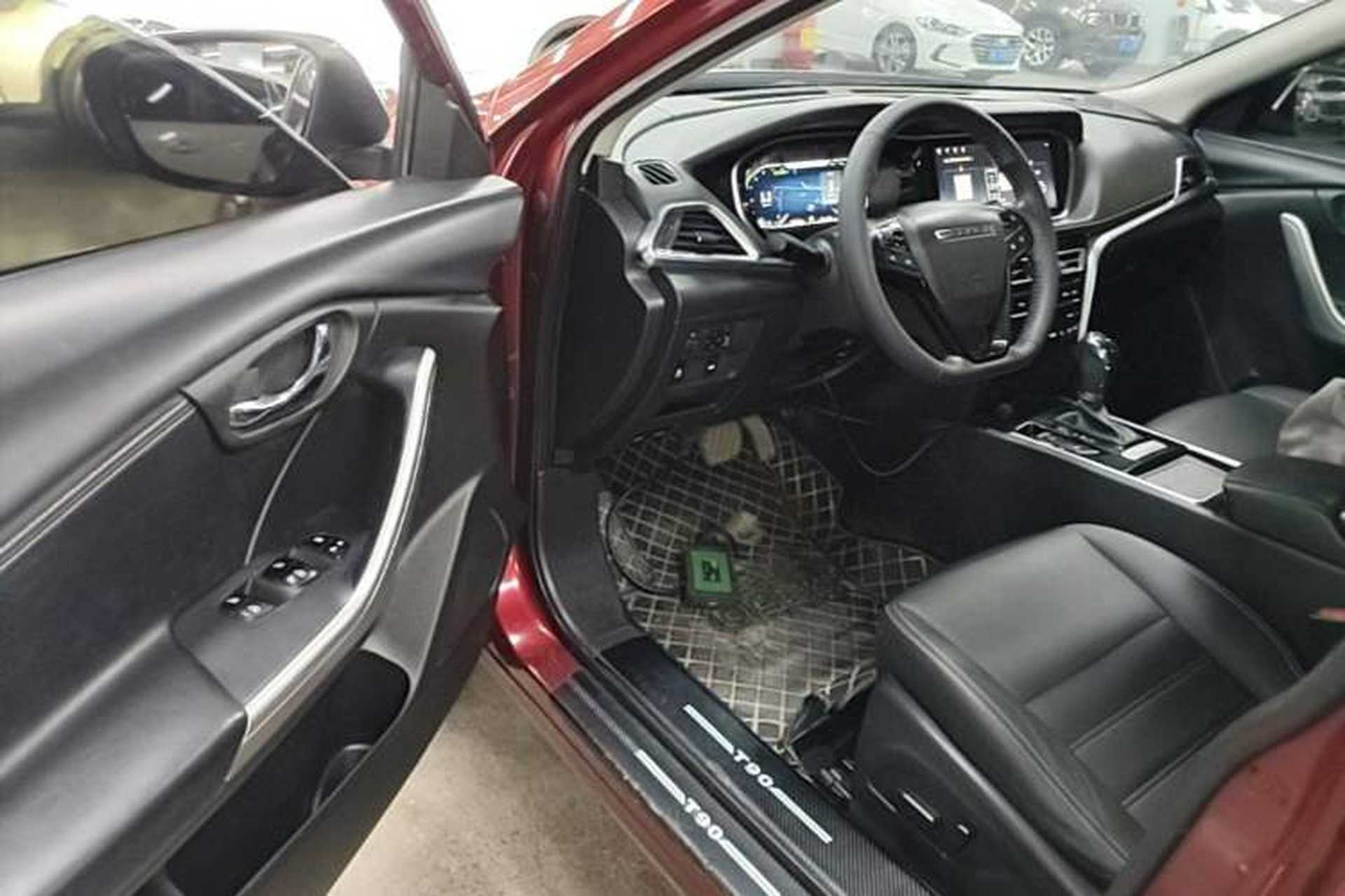 Used Venucia T90 2020 2.0L CVT Smart Connect & Smooth Drive Edition Driver Seat