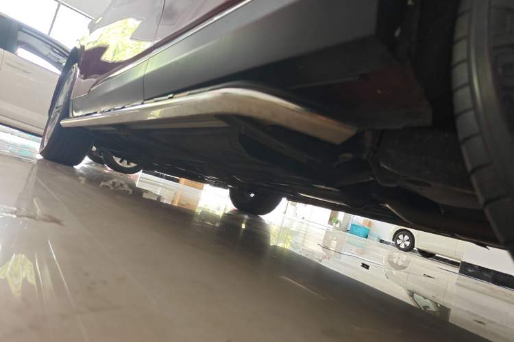 Used Venucia T90 2020 2.0L CVT Smart Connect & Smooth Drive Edition Left Side Sill