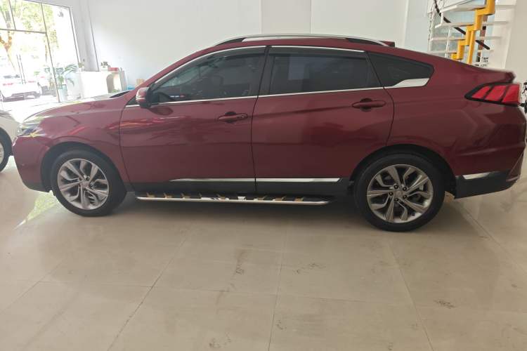 Used Venucia T90 2020 2.0L CVT Smart Connect & Smooth Drive Edition Left Side