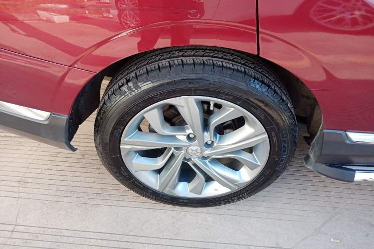 Used Venucia T90 2020 2.0L CVT Smart Connect & Smooth Drive Edition Right Rear Wheel Hub
