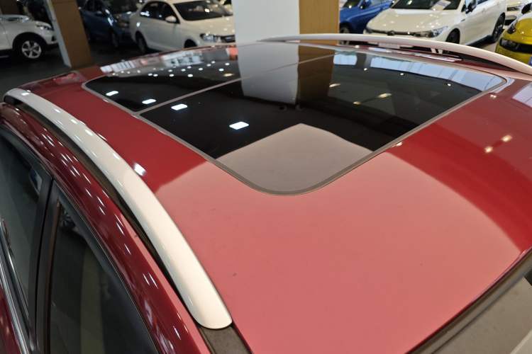 Used Venucia T90 2020 2.0L CVT Smart Connect & Smooth Drive Edition Roof