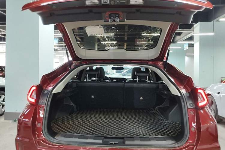 Used Venucia T90 2020 2.0L CVT Smart Connect & Smooth Drive Edition Trunk