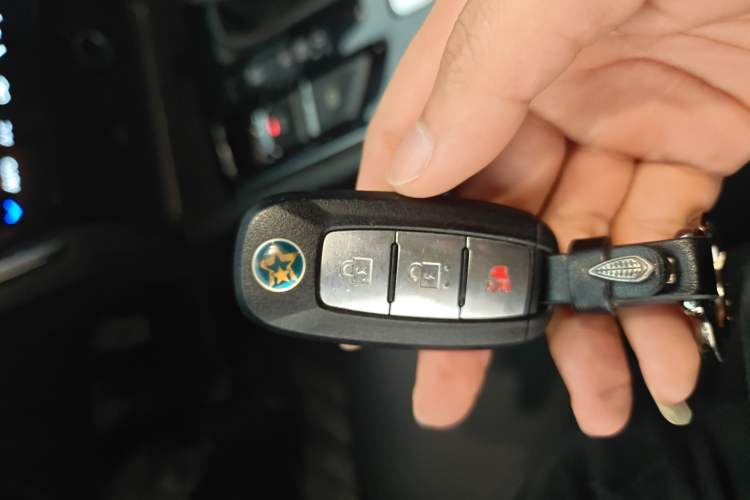 Used Venucia T90 2020 2.0L CVT Smart Connect & Smooth Drive Edition Vehicle Key
