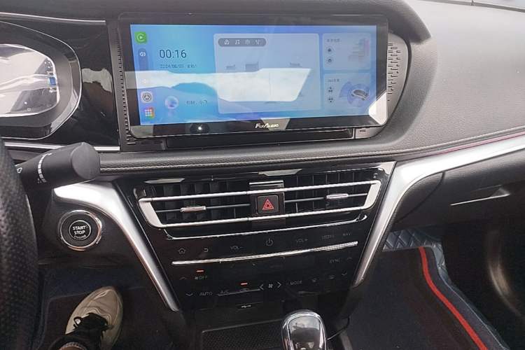Used Venucia T90 2020 2.0L CVT Smart Connect & Smooth Drive Edition Audio And AC Panel