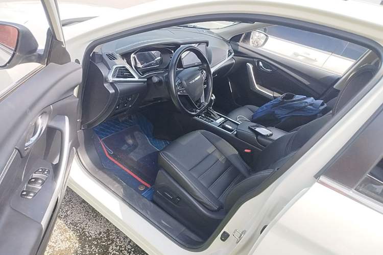 Used Venucia T90 2020 2.0L CVT Smart Connect & Smooth Drive Edition Driver Seat