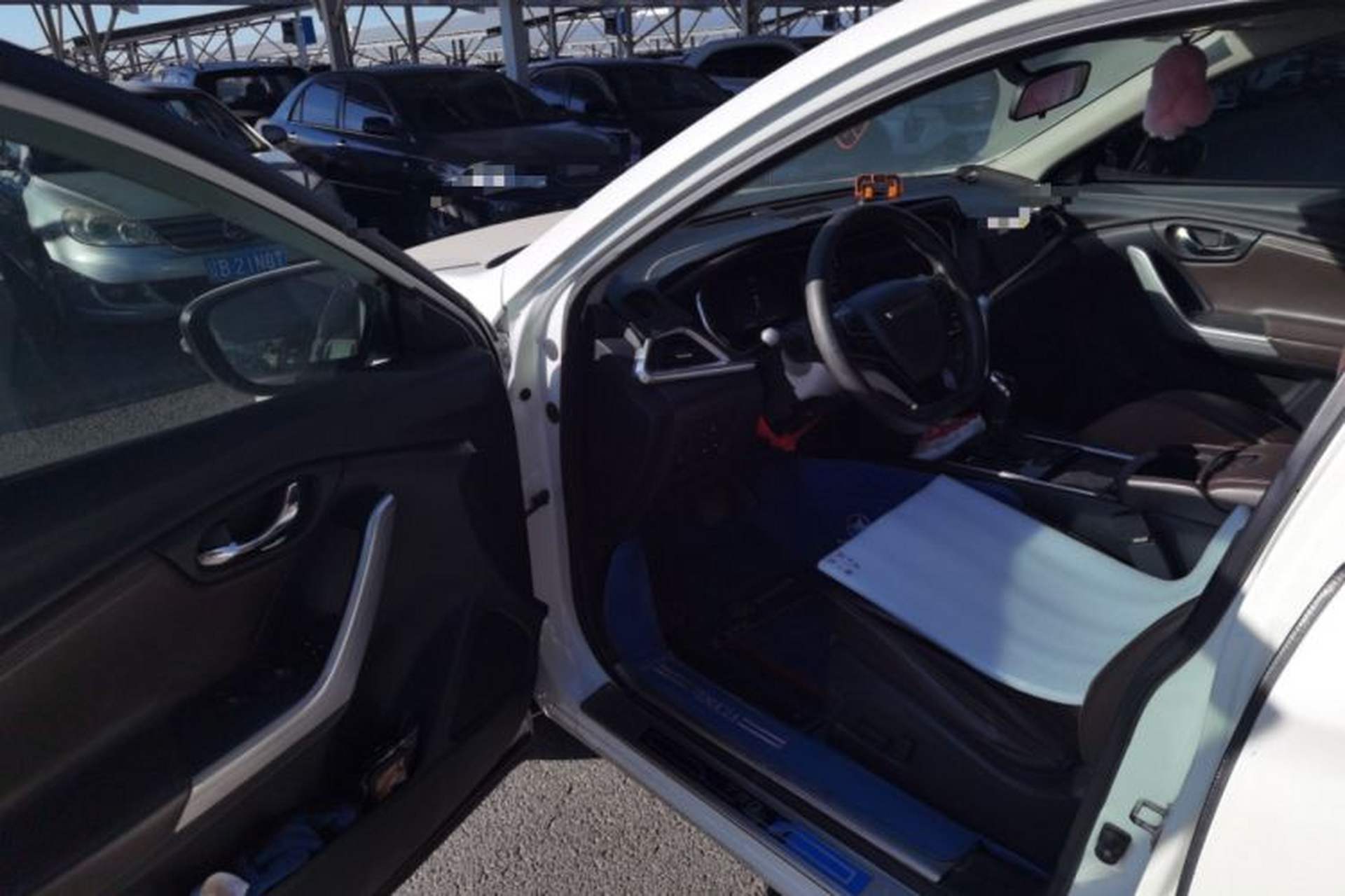 Used Venucia T90 2020 2.0L CVT Smart Connect & Drive Edition Driver Seat