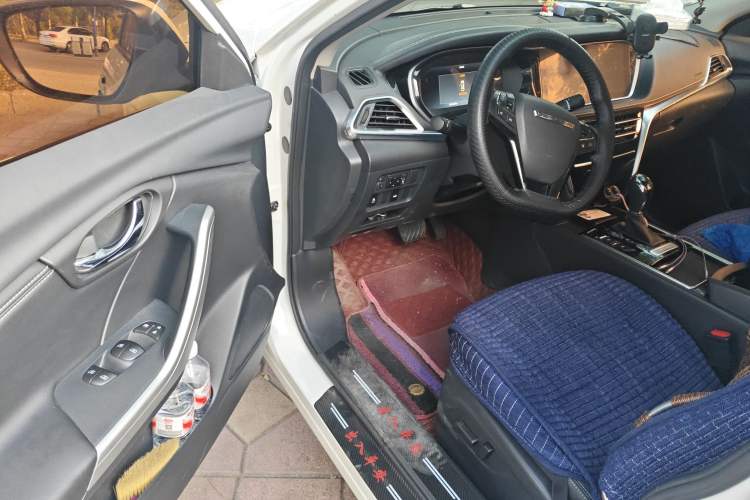 Used Venucia T90 2020 2.0L CVT Smart Connect & Smooth Drive Edition Driver Seat