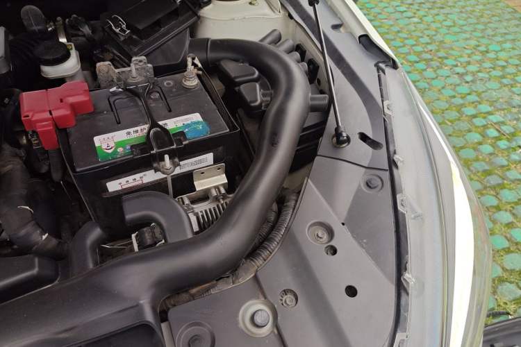 Used Venucia T90 2020 2.0L CVT Smart Connect & Smooth Drive Edition Engine Bay Left