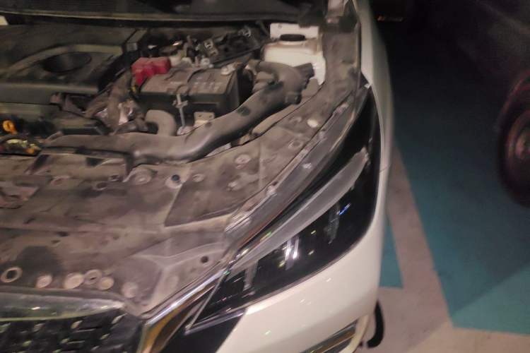 Used Venucia T90 2020 2.0L CVT Smart Connect & Smooth Drive Edition Engine Bay Left