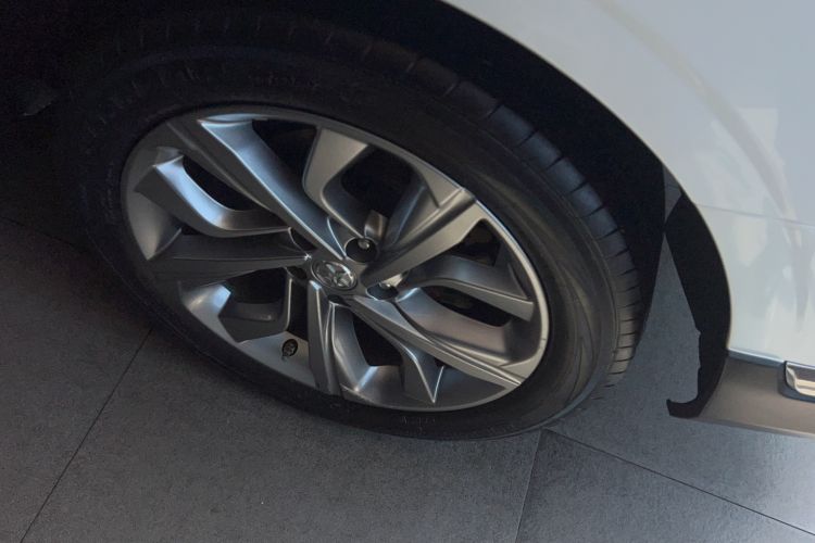Used Venucia T90 2020 2.0L CVT Smart Connect & Smooth Drive Edition Exterior 5