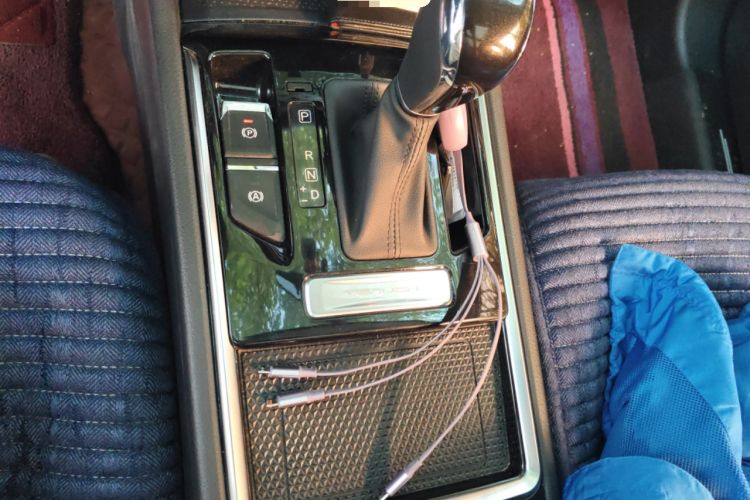Used Venucia T90 2020 2.0L CVT Smart Connect & Smooth Drive Edition Gear Lever
