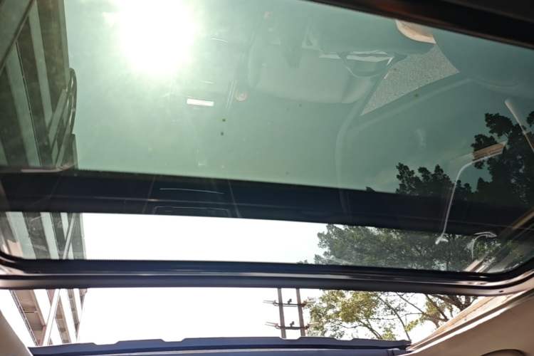 Used Venucia T90 2020 2.0L CVT Smart Connect & Smooth Drive Edition Headliner
