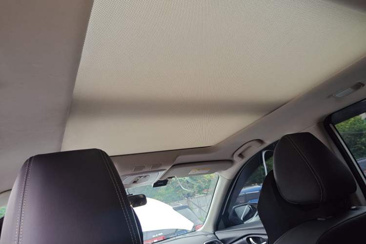 Used Venucia T90 2020 2.0L CVT Smart Connect & Smooth Drive Edition Headliner