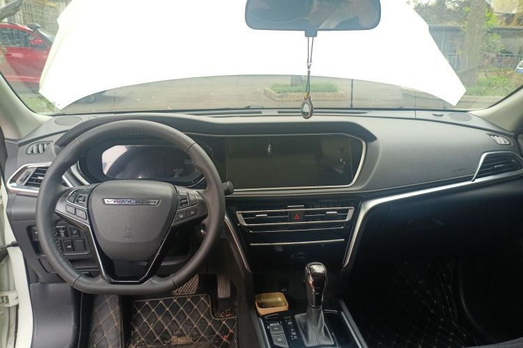 Used Venucia T90 2020 2.0L CVT Smart Connect & Smooth Drive Edition Interior 2