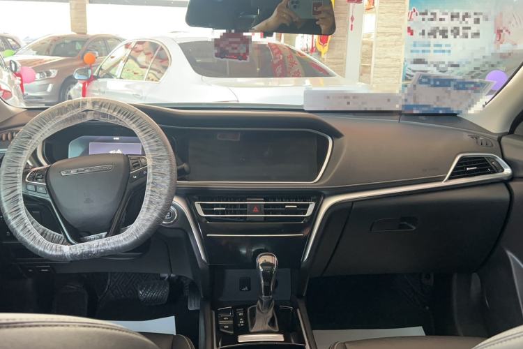 Used Venucia T90 2020 2.0L CVT Smart Connect & Smooth Drive Edition Interior 3