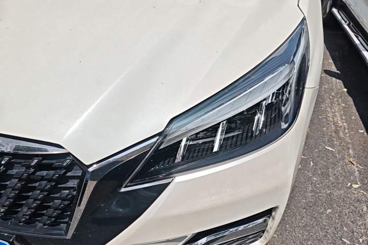 Used Venucia T90 2020 2.0L CVT Smart Connect & Smooth Drive Edition Left Front Headlight