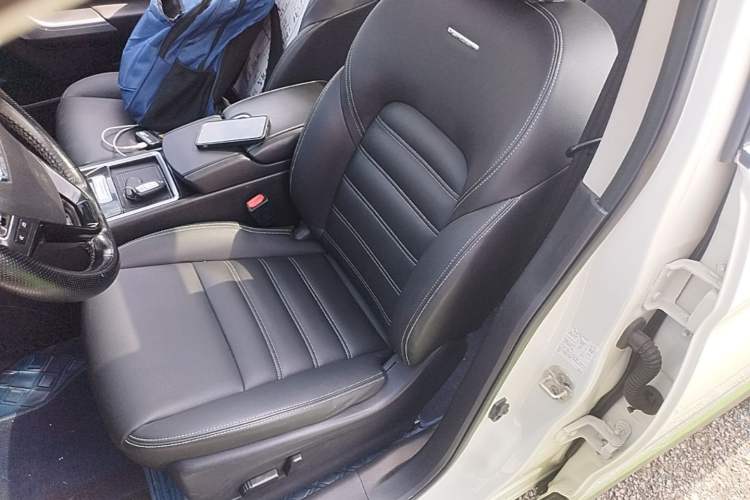 Used Venucia T90 2020 2.0L CVT Smart Connect & Smooth Drive Edition Left Front Seat