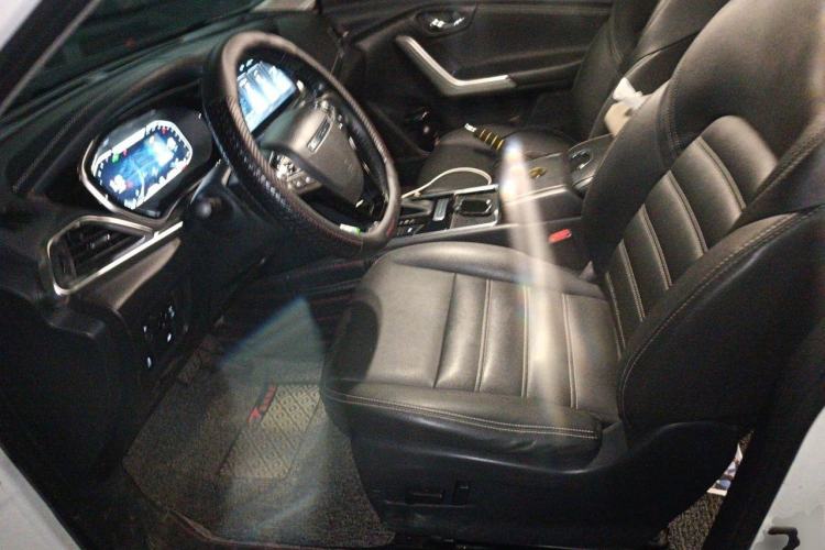 Used Venucia T90 2020 2.0L CVT Smart Connect & Smooth Drive Edition Left Front Seat