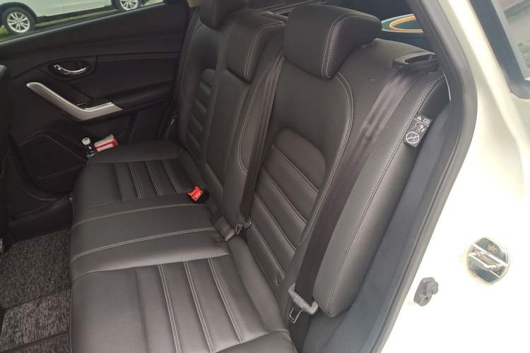 Used Venucia T90 2020 2.0L CVT Smart Connect & Smooth Drive Edition Left Rear Seat