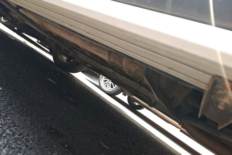 Used Venucia T90 2020 2.0L CVT Smart Connect & Smooth Drive Edition Left Side Sill