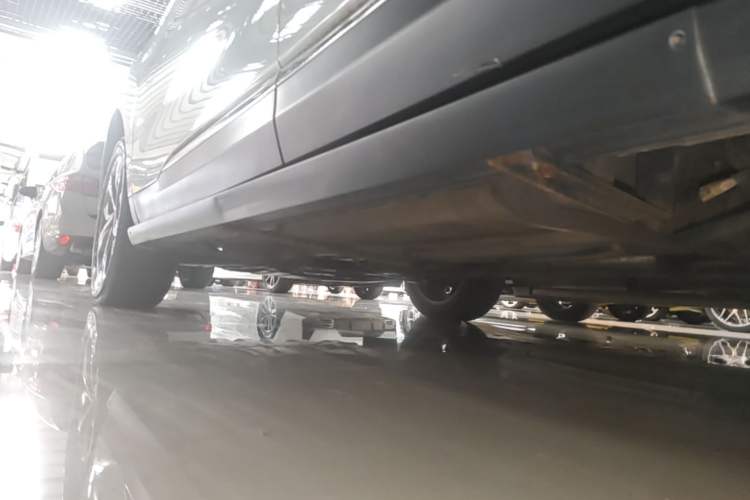 Used Venucia T90 2020 2.0L CVT Smart Connect & Smooth Drive Edition Left Side Sill