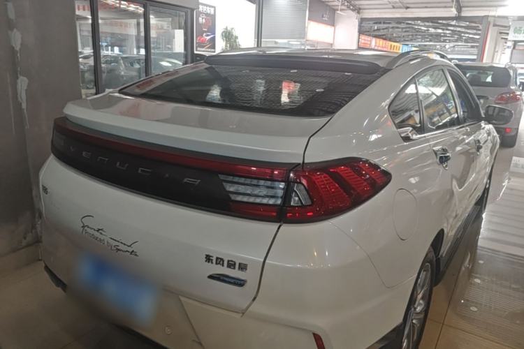 Used Venucia T90 2020 2.0L CVT Smart Connect & Smooth Drive Edition Rear Right 45 Deg