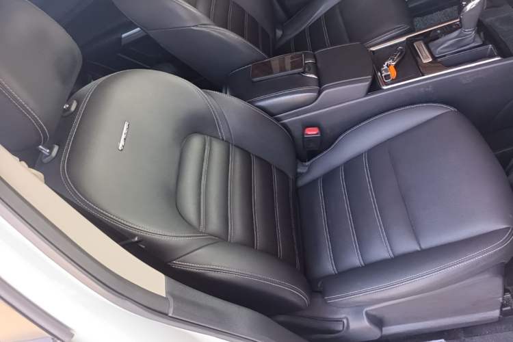 Used Venucia T90 2020 2.0L CVT Smart Connect & Smooth Drive Edition Right Front Seat