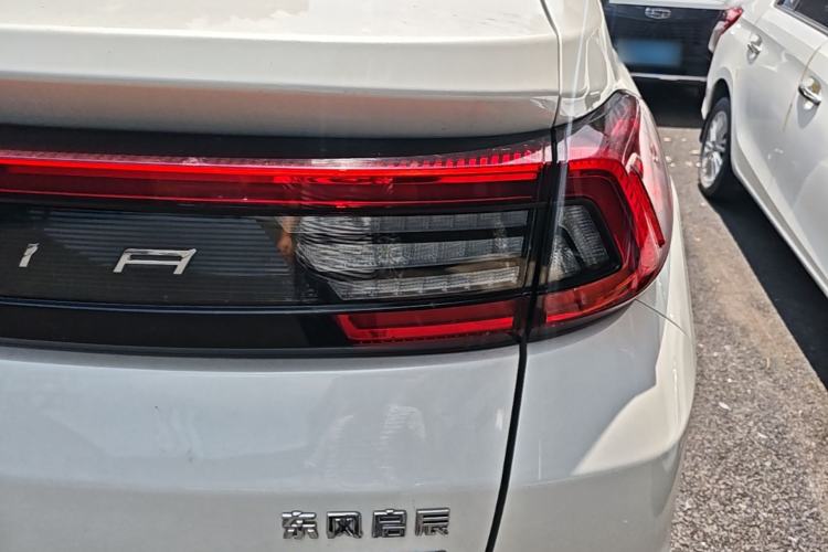 Used Venucia T90 2020 2.0L CVT Smart Connect & Smooth Drive Edition Right Rear Taillight