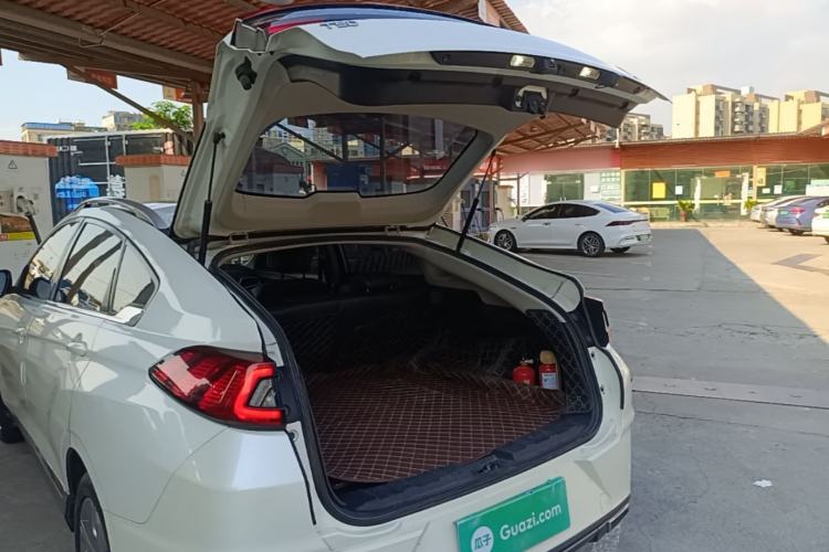 Used Venucia T90 2020 2.0L CVT Smart Connect & Smooth Drive Edition Trunk