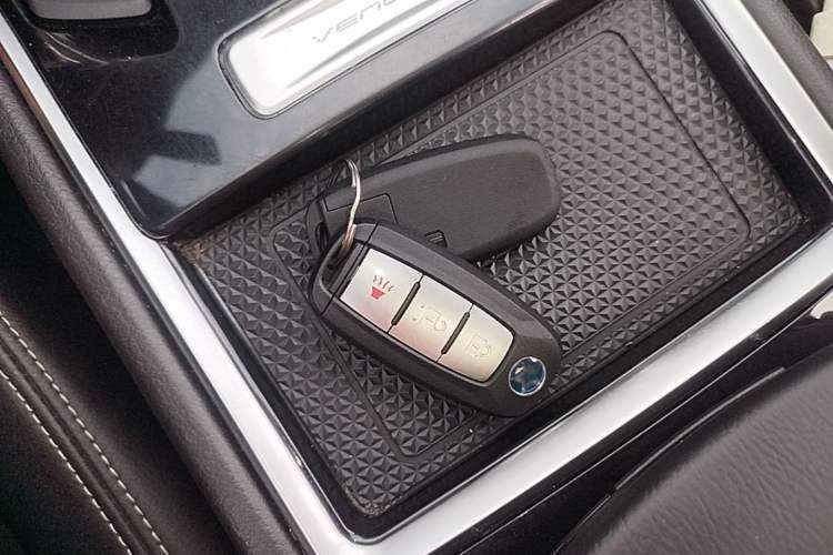Used Venucia T90 2020 2.0L CVT Smart Connect & Smooth Drive Edition Vehicle Key