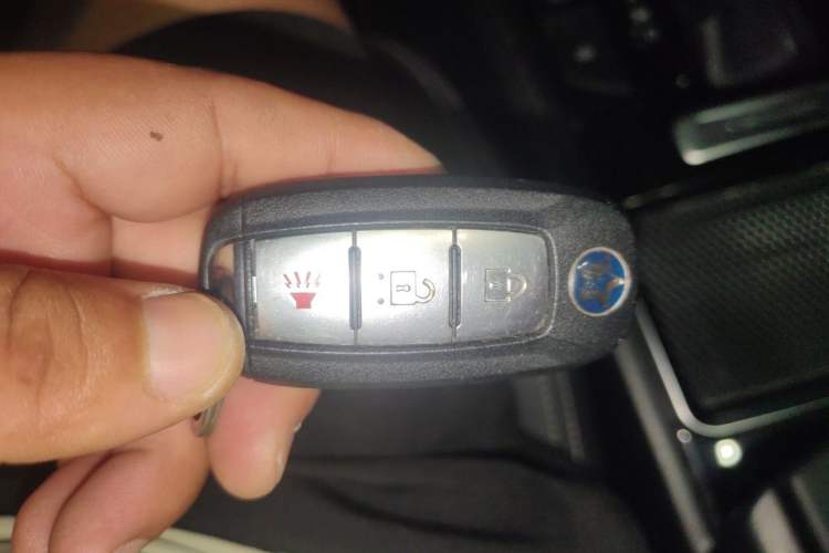 Used Venucia T90 2020 2.0L CVT Smart Connect & Smooth Drive Edition Vehicle Key