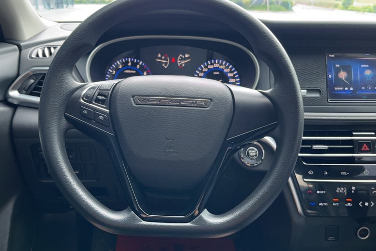 Used Venucia T90 2021 260T Automatic YueXing Edition Steering Wheel