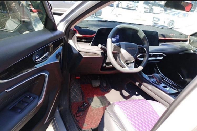 Used Venucia V 2021 260T Idol Edition Interior 2