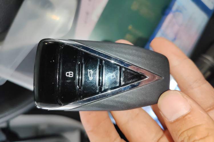 Used Venucia V 2023 260T Idol Edition Pro Vehicle Key