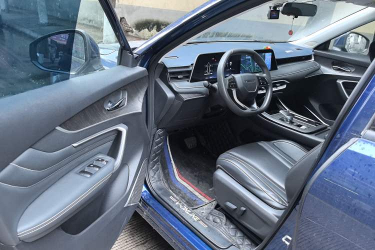 Used Venucia V 2021 260T Idol Edition Driver Seat