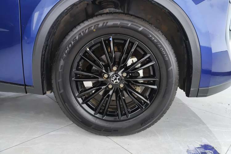 Used Venucia V 2021 260T Idol Edition Left Front Wheel Hub