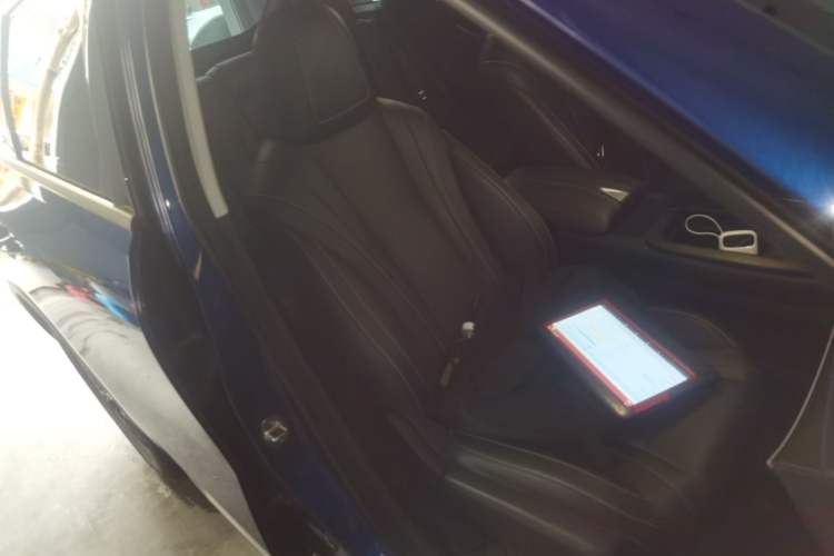 Used Venucia V 2021 260T Idol Edition Right Front Seat