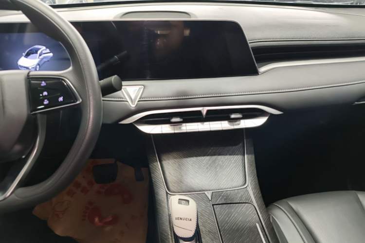 Used Venucia V 2021 260T Idol Edition Audio And AC Panel