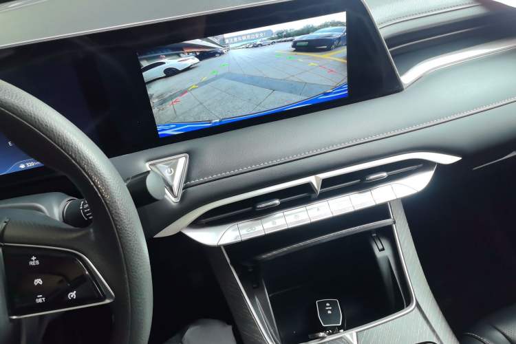Used Venucia V 2021 260T Idol Edition Audio And AC Panel