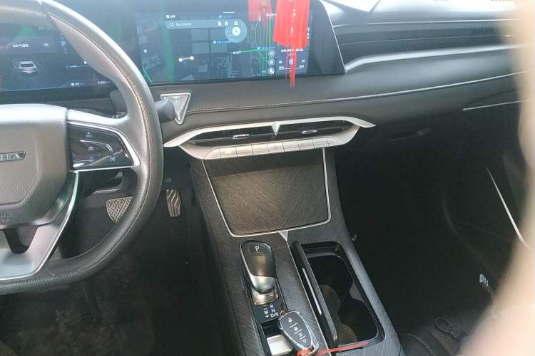Used Venucia V 2021 260T Idol Edition Audio And AC Panel
