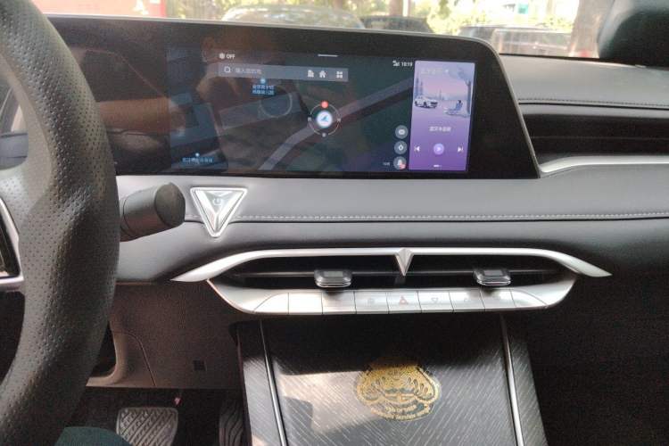 Used Venucia V 2021 260T Idol Edition Audio And AC Panel
