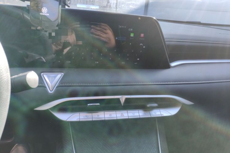 Used Venucia V 2021 260T Idol Edition Audio And AC Panel