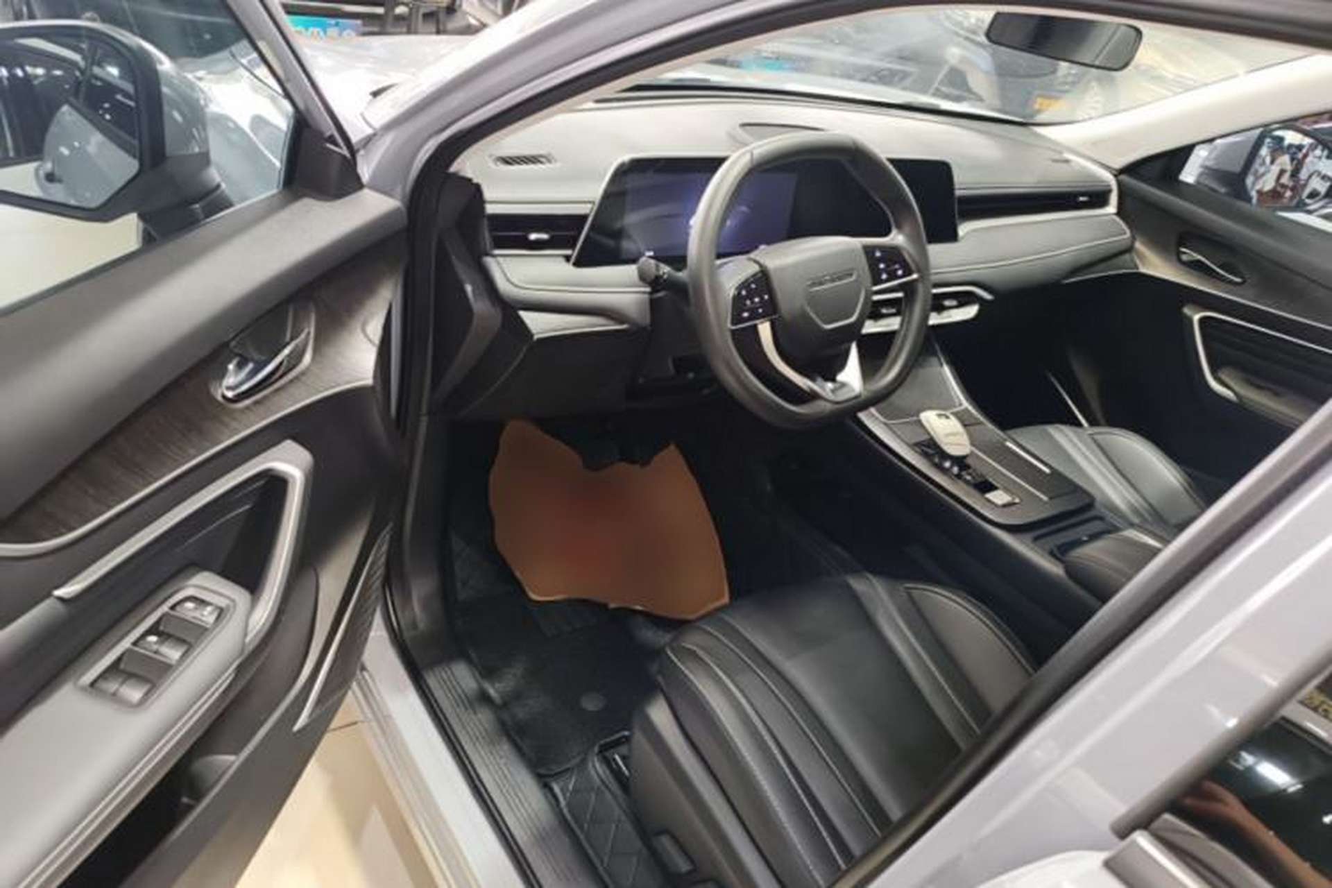 Used Venucia V 2021 260T Idol Edition Driver Seat